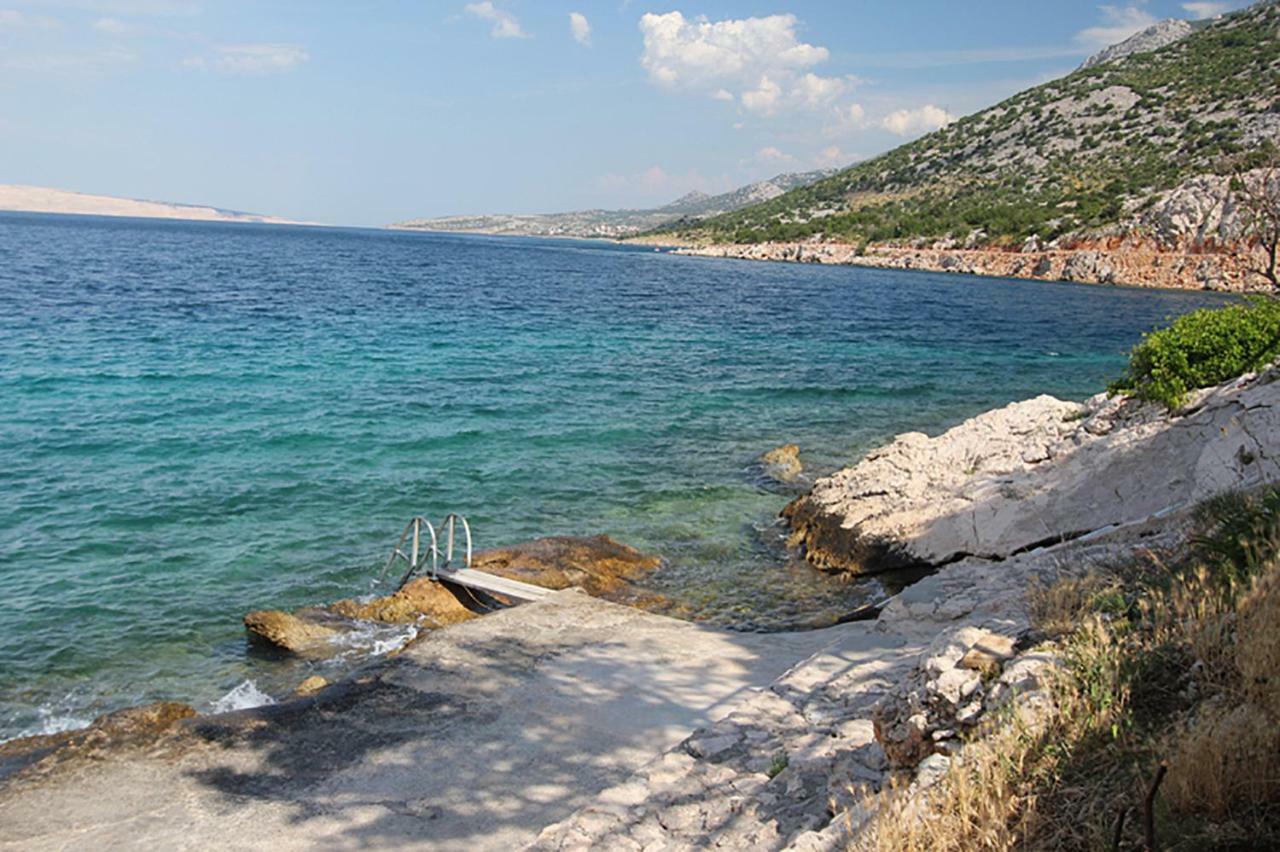 Beachfront Apartments Carlo Karlobag Esterno foto